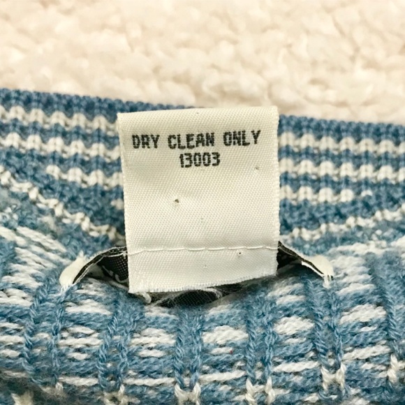 Banana Republic Scoop-Neck Button Down Cardigan - Picture 5 of 6